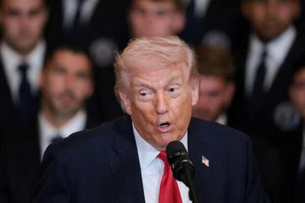 Ministarstvo pravde SAD objavilo memorandume FBI koju uključuju...