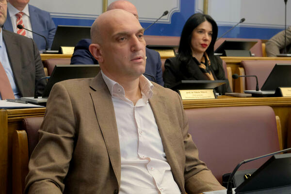 Uhapšen Nikšićanin, osumnjičen da je prijetio Abdiću