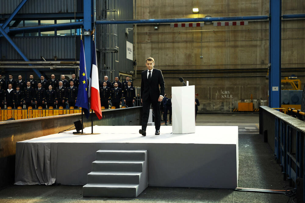 Makron u bazi mornarice za nuklearne podmornice Il Long u Krozonu u Francuska, 2. marta, Foto: REUTERS