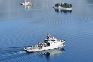 Francuski ratni brod u Boki Kotorskoj: "Loire" uplovio u luku Kotor