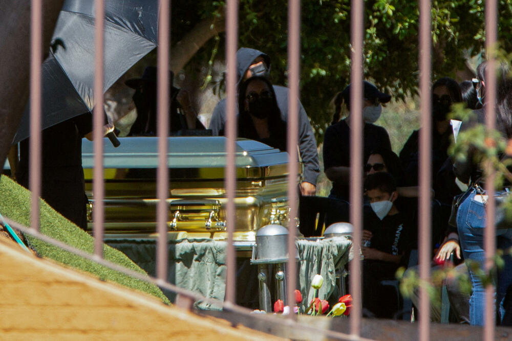 EL Menčo je sahranjen u zlatnom kovčegu