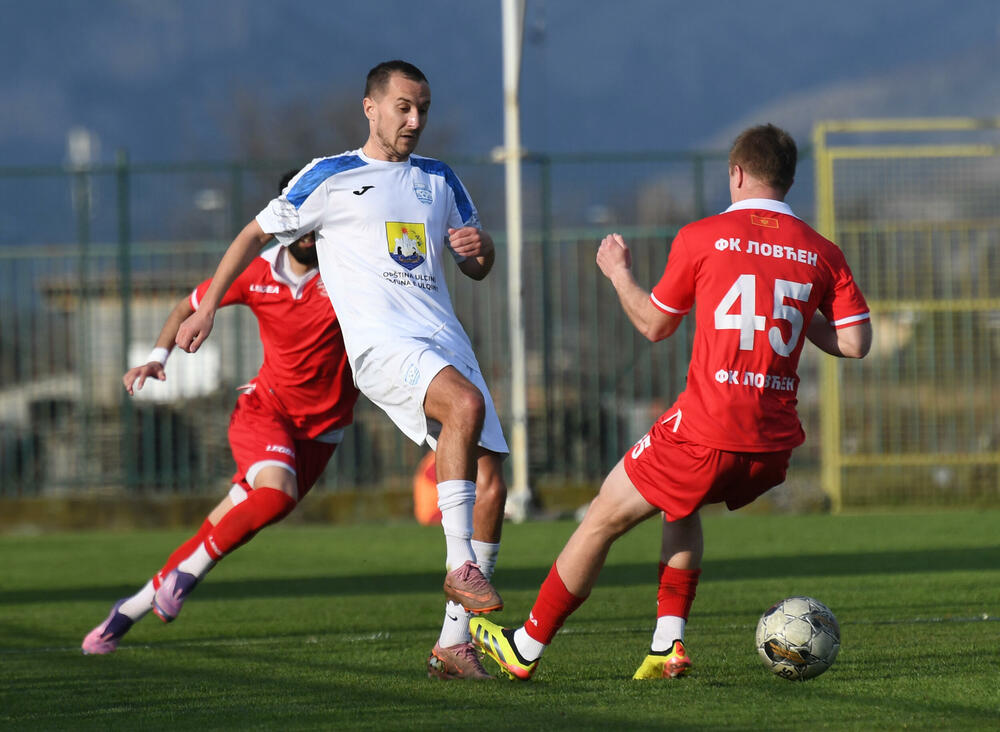 <p>Grbalj slavio protiv Igala (3:1), Otrant-Olimpik izgubio od Lovćena (4:2)</p>