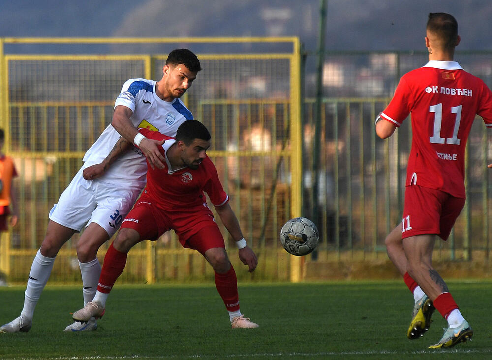<p>Grbalj slavio protiv Igala (3:1), Otrant-Olimpik izgubio od Lovćena (4:2)</p>