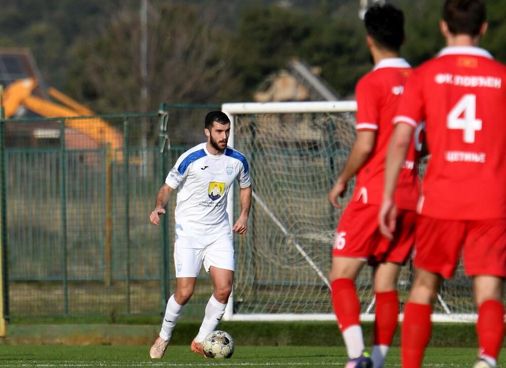 <p>Grbalj slavio protiv Igala (3:1), Otrant-Olimpik izgubio od Lovćena (4:2)</p>