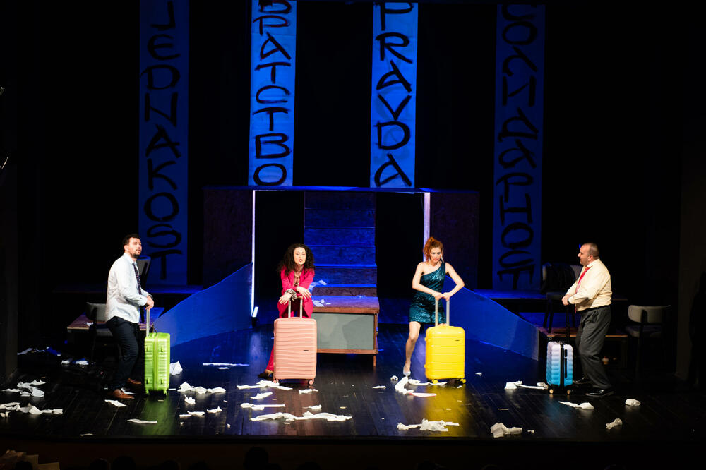 Scena iz predstave, Foto: Nikšićko pozorište