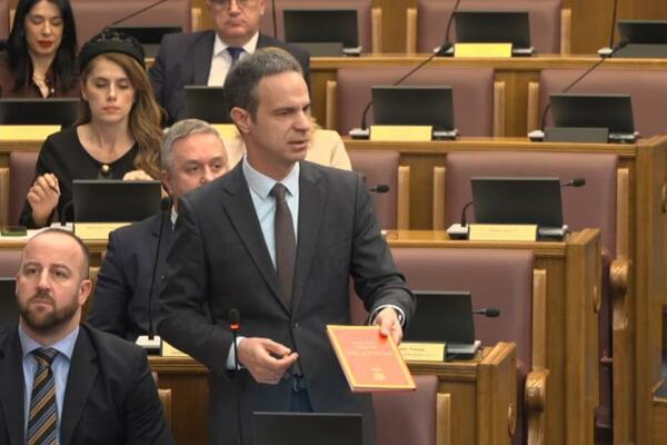 Мугоша до депутатів парламентської більшості: Ось як можна це зробити до першої години