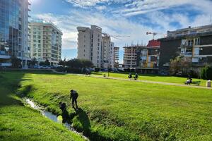 Preuzmite parcelu dok ne nikne soliter: Građani Budve traže da...