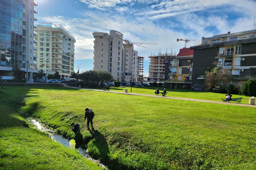 Parcela u centru Budve, Foto: Vuk Lajović
