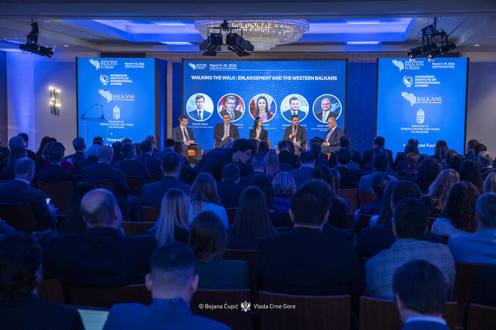 Zenović Budimpešta