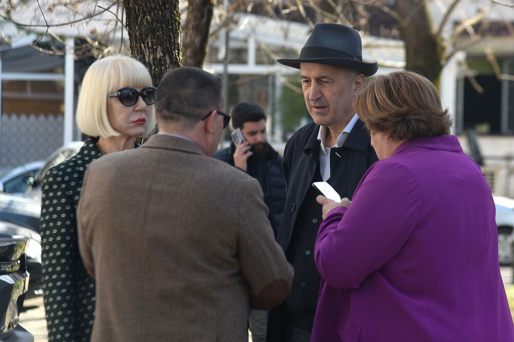 Danas ispred ODT-a Podgorica, Foto: Boris Pejović