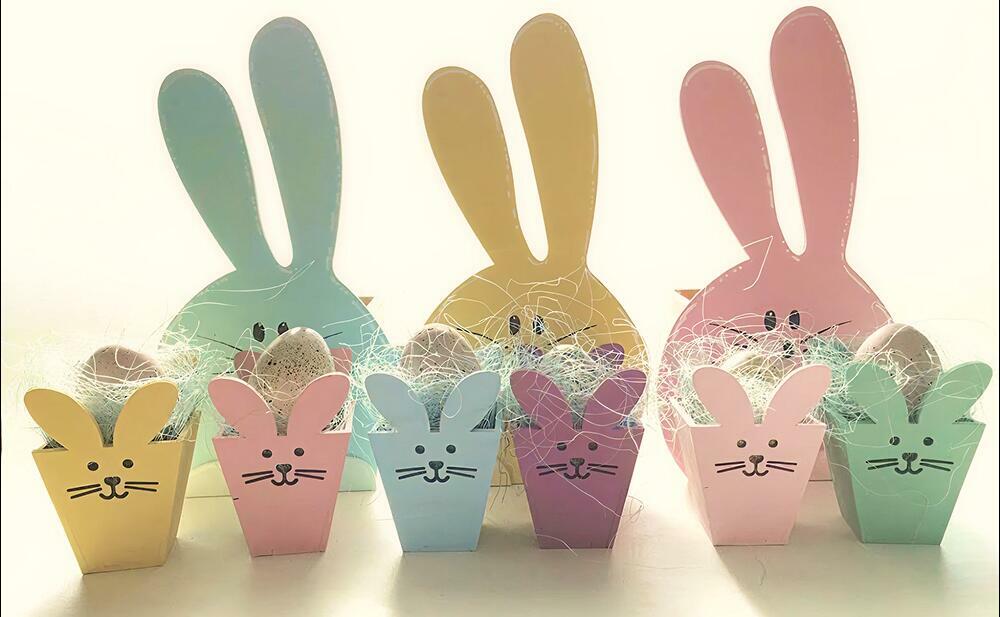 <p>Praznična atmosfera često se krije u <a href="https://smaps.me/kampanje/uskrs-2026/" target="_blank">malim detaljima</a> &ndash; u dekoraciji stola, <a href="https://www.instagram.com/p/DVxcNPHjBgv/?img_index=1" target="_blank">korpici sa jajima</a> ili pažljivo odabranom elementu koji domu daje posebnu toplinu. Upravo iz te ideje nastaju proizvodi iz Smaps studija, male porodične radionice koja stoji iza brojnih personalizovanih dekoracija i kreativnih rješenja</p>