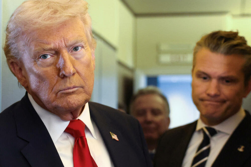 Donald Tramp i Pit Hegset, Foto: Reuters