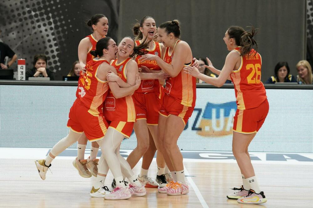 Ženska košarkaška reprezentacija Crne Gore slavi pobjedu protiv Ukrajine, Foto: FIBA