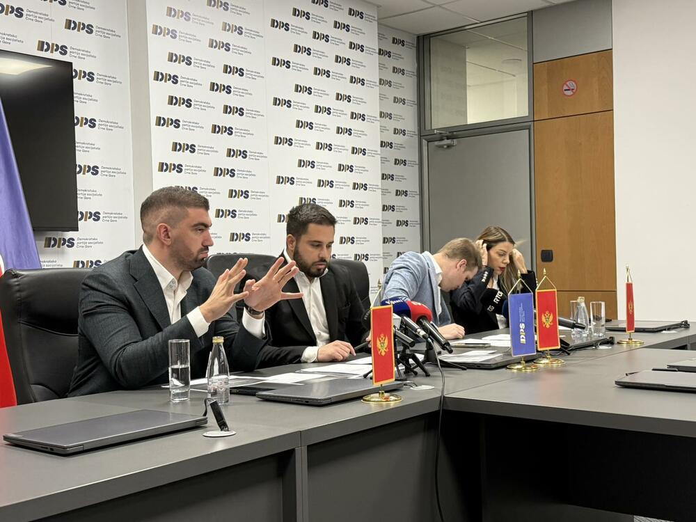 DPS pozvao Mujovića da smijeni Zečevića zbog "koruptivnog posla"