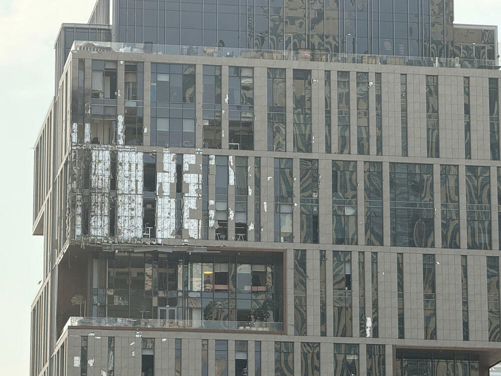 Oštećena zgrada u Dubaiju