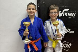 Vanji pehar za najboljeg takmičara, Relji ovacije za sjajnu borbu