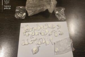 Pronađeni marihuana i kokain, uhapšene dvije osobe