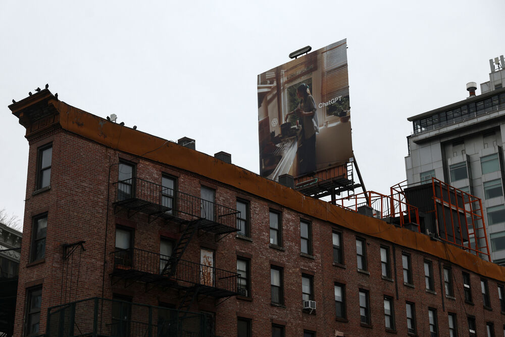 <p>Murali u Ukrajini, sudski spisi iz Njujorka, tragovi iz Bristola otkrivaju priču o Robinu Ganingemu, umjetniku koji je izgradio globalni mit o anonimnosti</p>