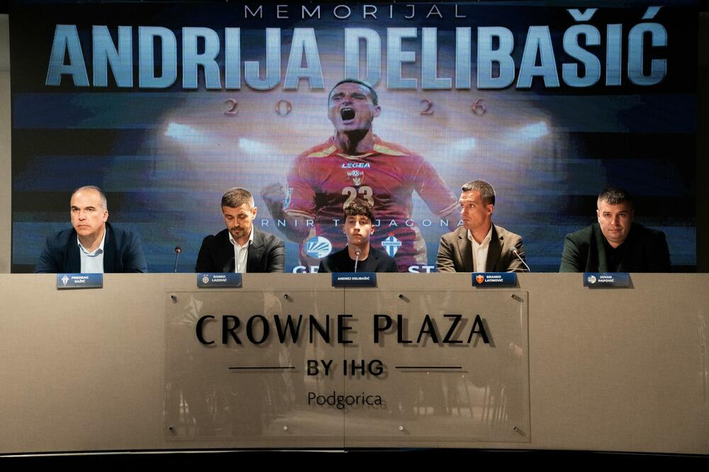 Kažić, Lazović, Andrej Delibašić, Latinović i Papović na konferenciji za novinare, Foto: FSCG