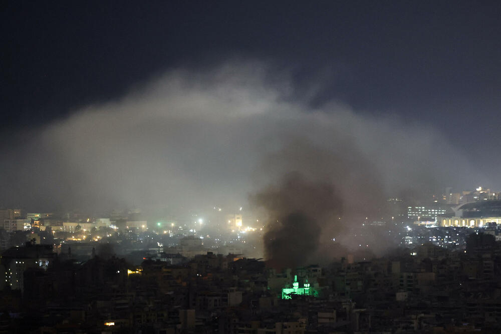 <p>Mnogi nemaju gdje da se smjeste, a vlada, koja se suočava s ozbiljnim nedostatkom novca, uspjela je da obezbijedi smještaj za oko 120.000 ljudi dok pokušava da otvori nova skloništa i dopremi dodatne zalihe</p>