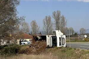 Prevrnuo se šleper na putu Podgorica - Danilovgrad
