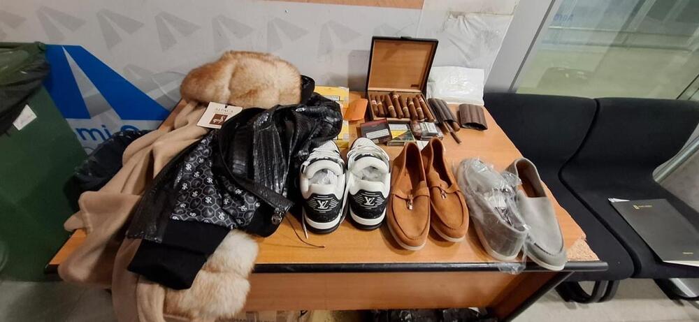 Uprava carina: Spriječen pokušaj unošenja neprijavljene robe i...