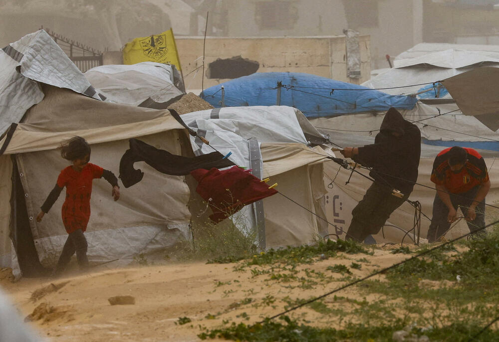 <p>Za fotografiju iz Bejruta, Rojters je naveo da prikazuje pogled na južna predgrađa tog grada tokom pješčane oluje, dok traje eskalacija sukoba između pokreta Hezbolah i Izraela</p>