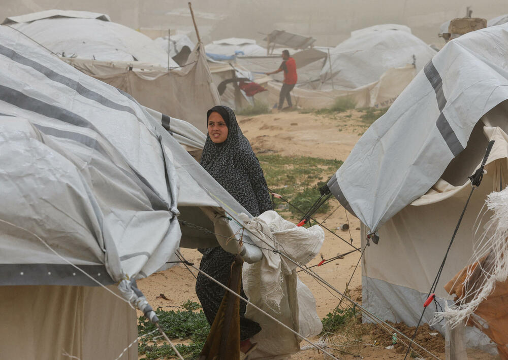 <p>Za fotografiju iz Bejruta, Rojters je naveo da prikazuje pogled na južna predgrađa tog grada tokom pješčane oluje, dok traje eskalacija sukoba između pokreta Hezbolah i Izraela</p>