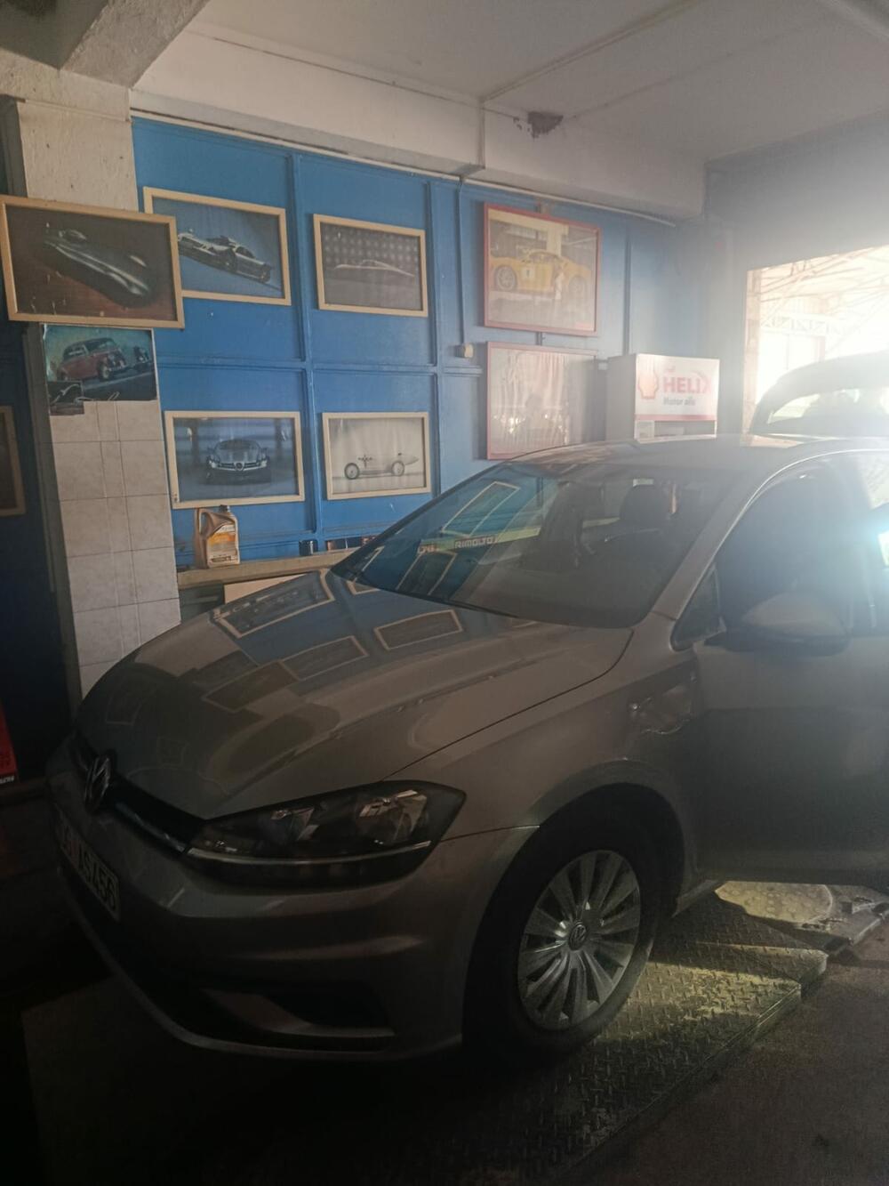 <p>Pronađeno i oduzeto 175 ručnih satova vrijednosti preko 100.000 eura, kao i sredstva i uređaji za komunikaciju, lap top i vozilo "WV Golf VII"</p>