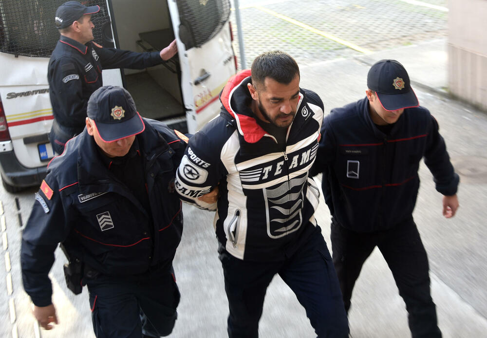 <p>Iz Uprave policije je saopšteno da je Radulović visokorangirani član jedne organizovane kriminalne grupe sa teritorije Podgorice</p>