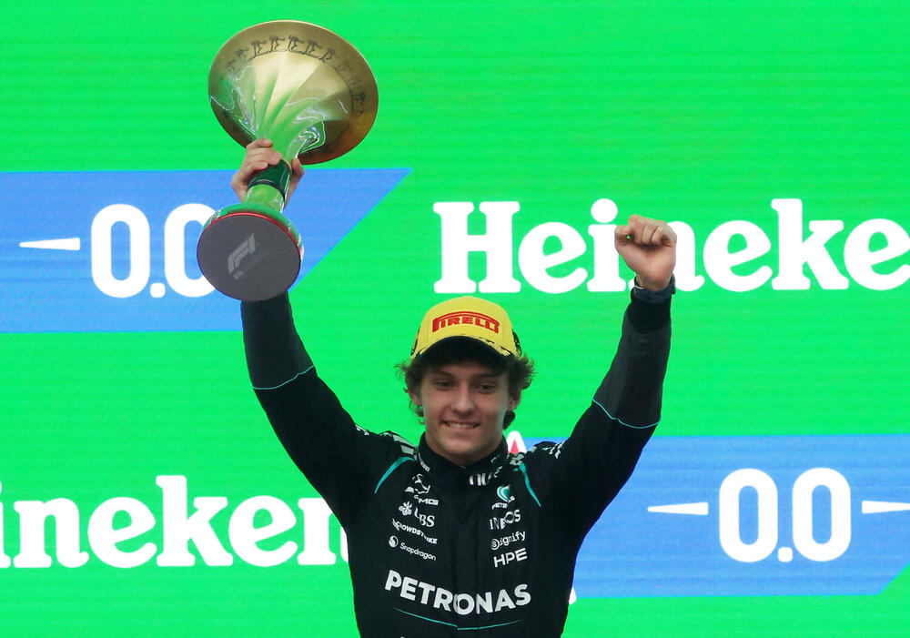 Antoneli u Mercedesu slavio u Šangaju, Italija napokon ima vozača...