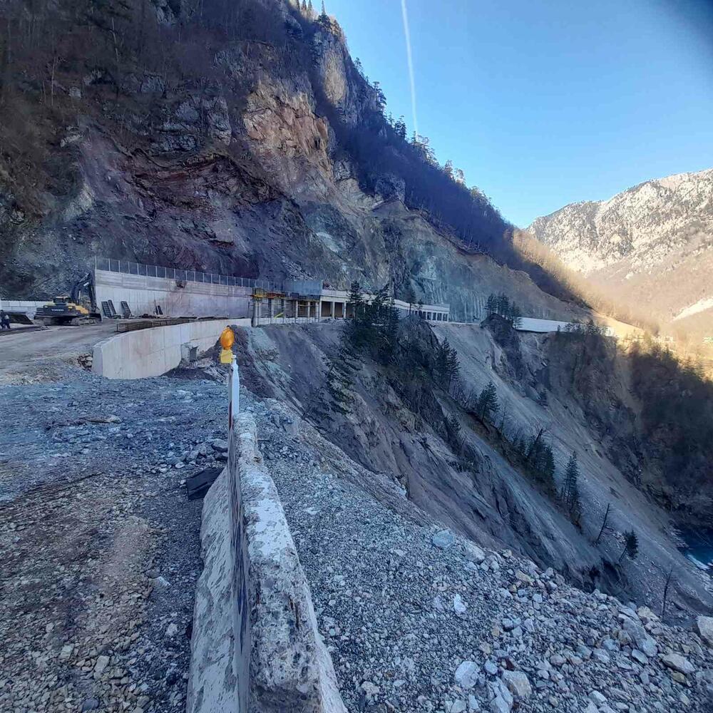 Ni nakon više od dvije godine, problem kosine nije riješen