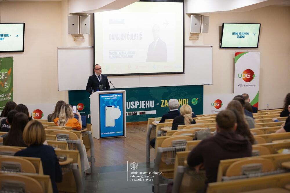 Ćulafić govori na otvaranju događaja "Poslovni izazov", Foto: MERS