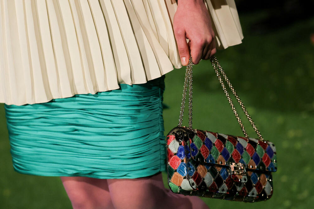 <p>Valentino je predstavio kolekciju za jesen/zimu 2026/2027.</p>  <p>Revija je održana u Palati Barberini, u Rimu.</p>