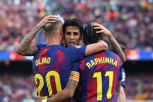 Barselona ubjedljiva protiv Sevilje, het-trik Rafinje