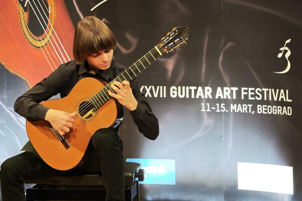 Veliki trijumf Petra Nikolića u Beogradu