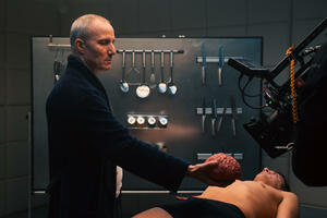 Bizarno je koliko je "Karmadona" bliska stvarnosti