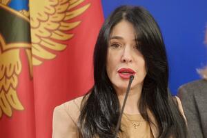 Bojanić Lalović: Brisanjem imena Radosav Ljumović briše se...