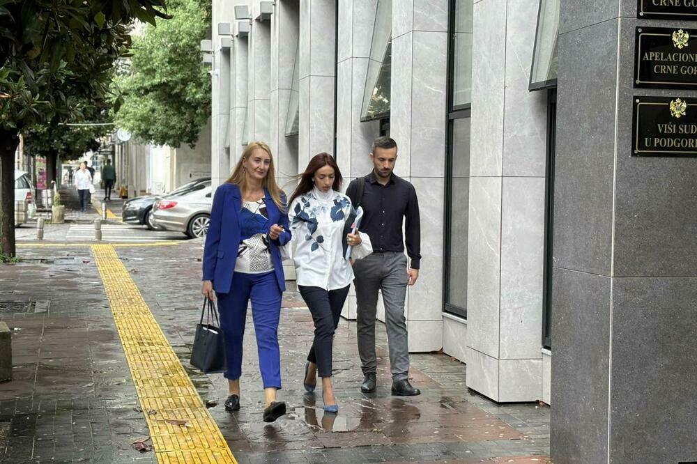 Perović, Paović i njen branilac dolaze na jedno od ročišta, Foto: Jelena Kočanović