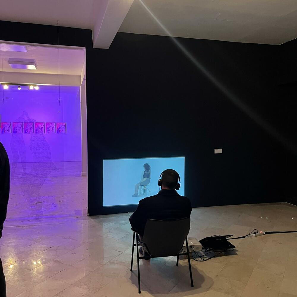 <p>Pažljivo koncipirana izložba &ldquo;Algoritam brige&rdquo;, u organizaciji NVU &ldquo;ŠkArt&rdquo; iz Tivta i Galerije &ldquo;Novembar&rdquo; iz Beograda, otvorena je u Novoj galeriji vizuelnih umjetnosti u Podgorici</p>