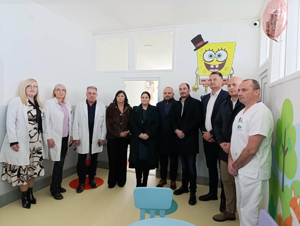 <p>"Poslije 20 godina ovo je prvo značajnije ulaganje u prostorije Doma zdravlja. Dječji dispanzer smo prilagodili našim najmlađim sugrađanima kako bi njihov boravak bio što prijatniji i što bezbolniji", kazao je direktor Doma zdravlja Pljevlja, Marko Terzić</p>