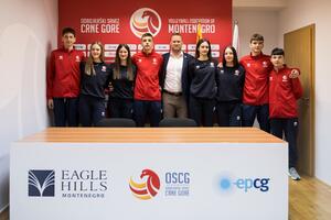 Ugovori o stipendiranju za osmoro talentovanih odbojkašica i...