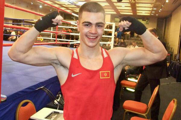Miloš in the fight for gold, Bojani bronze in the heavier category