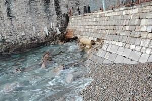 Mještani upozoravaju: Ugrožen potporni zid na Pizani uz Stari grad...