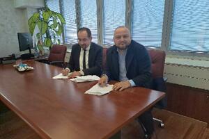 Fond za zdravstveno osiguranje potpisao ugovor sa bolnicom iz...