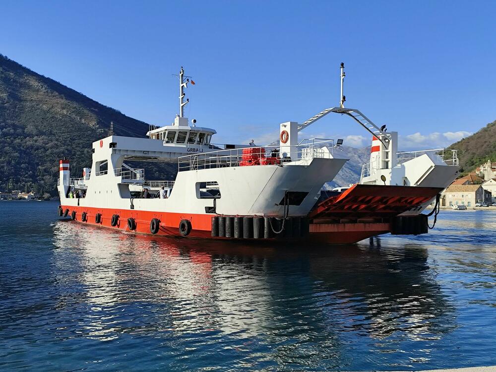 Trajekt Grbalj u Lepetanima