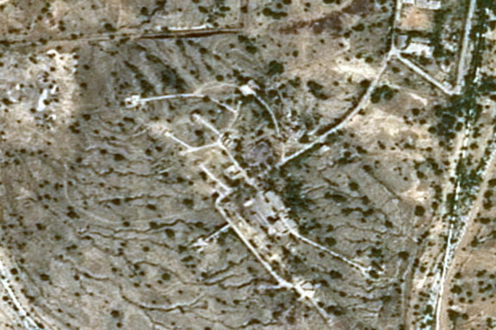 Satelitski snimak prikazuje oštećenja na ostrvu Harg u Iranu, poslije američkih udara: Fotografija od 14. marta 2026., Foto: Reuters