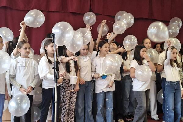 Kolašinski osnovci dio svjetske manifestacije "Drums for Peace"