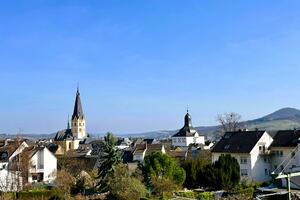 Arvajler &ndash; zidine na brzoj vodi