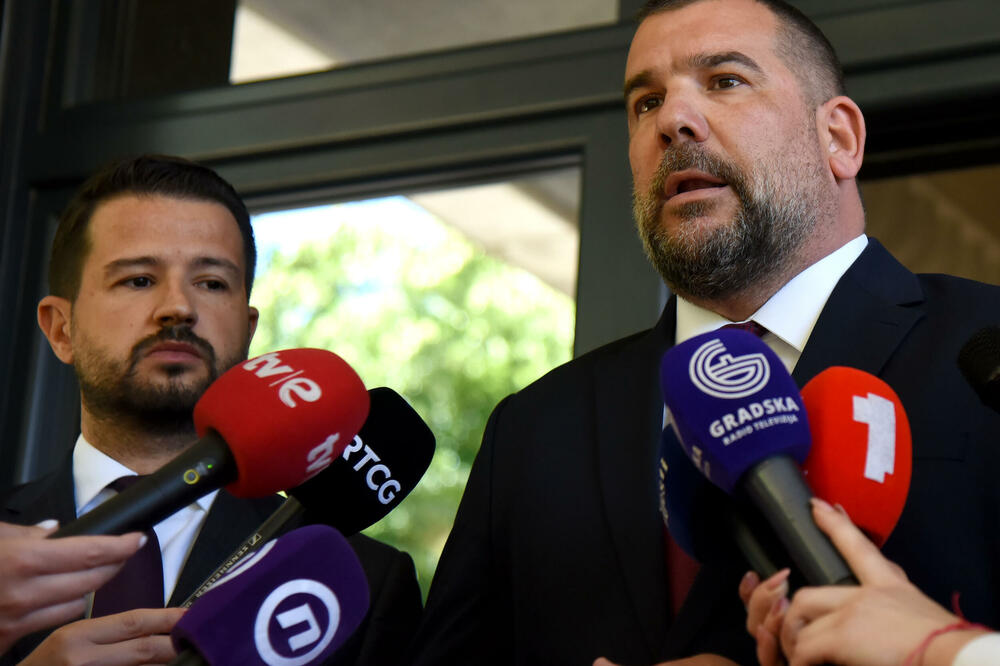 &ldquo;Ministar odbrane ima kompetencije&rdquo;: Milatović i Krapović, Foto: Luka Zekovic